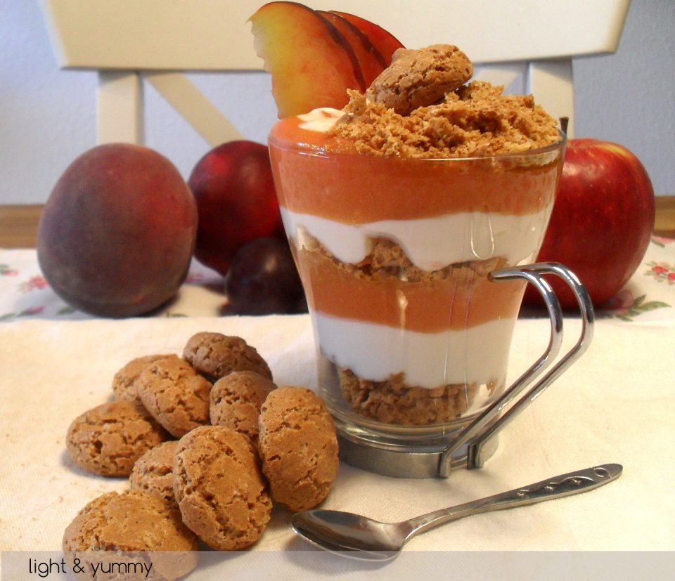 Peach and amaretti trifle, summer recipe, Light & Yummy