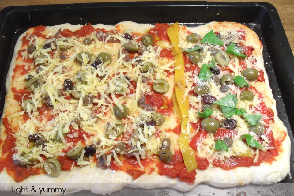 Pizza roasted peppers and olives, light recipe, Light & Yummy